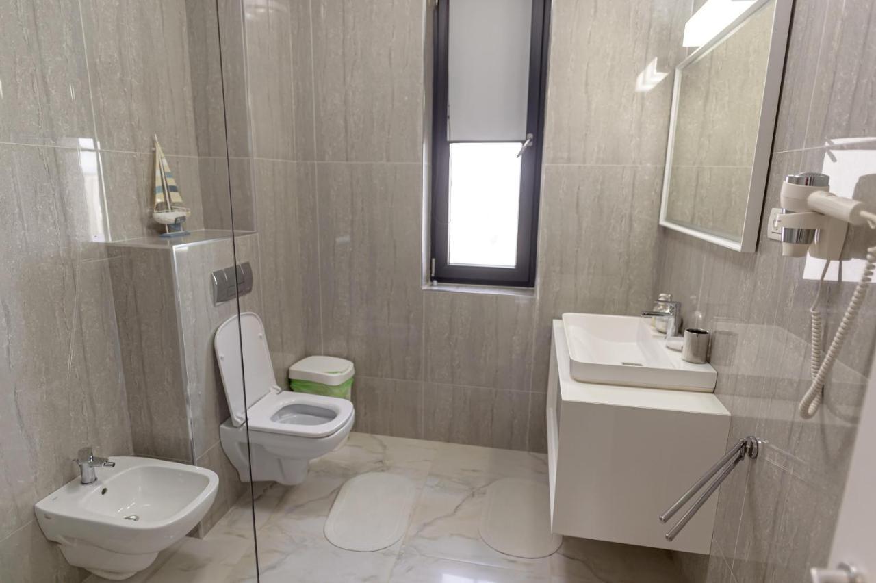 Atlantis Apartments & Studios Mamaia Exteriör bild